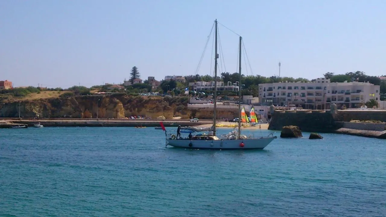 T1Encosta Da Marina-لاغوس 0*, لاغوس