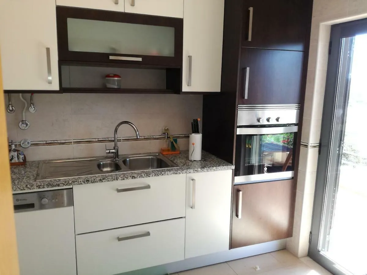 T1Encosta Da Marina-Lagos 0*, Lagos